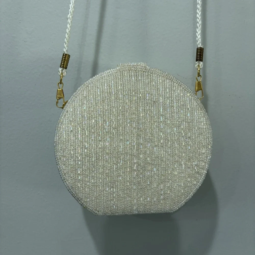 vintage white beaded‎ round Shape Structured purse Gold Hardware Formal Fancy